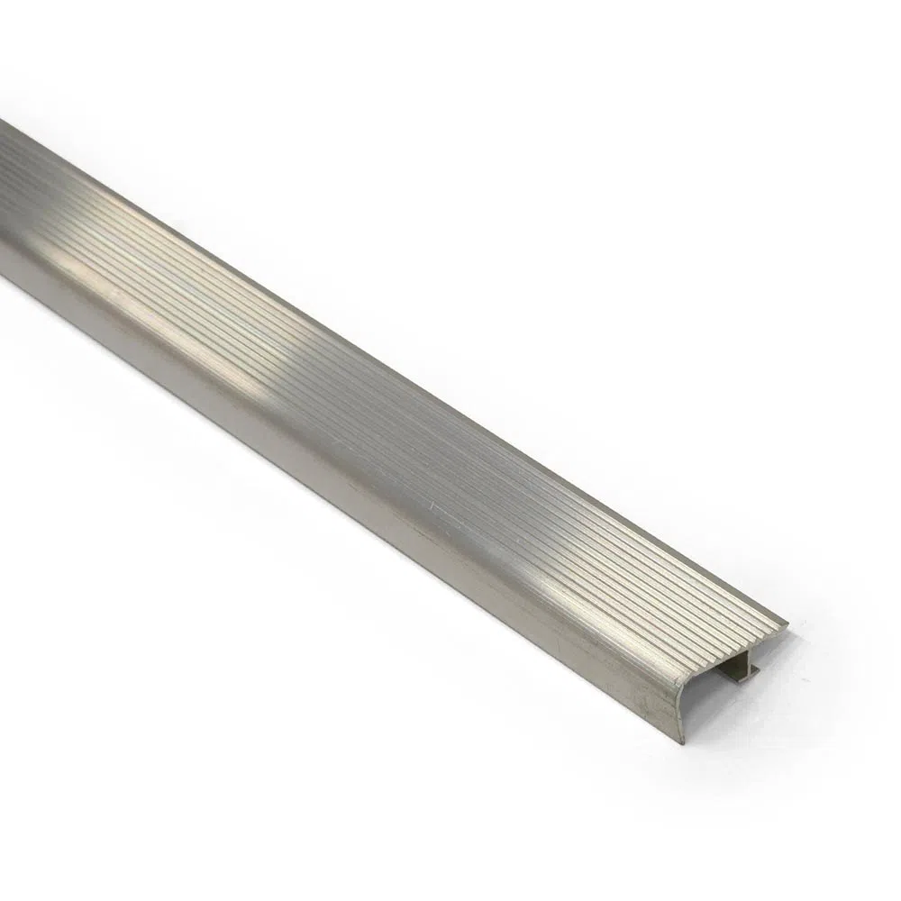 CANTONERA LIVIANA DE ALUMINIO 2